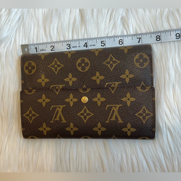 Louis Vuitton Monogram Passport Organizer Wallet - Picture 13 of 13